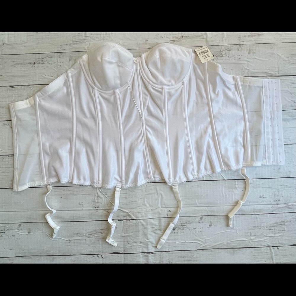 Corset strapless bra with tags